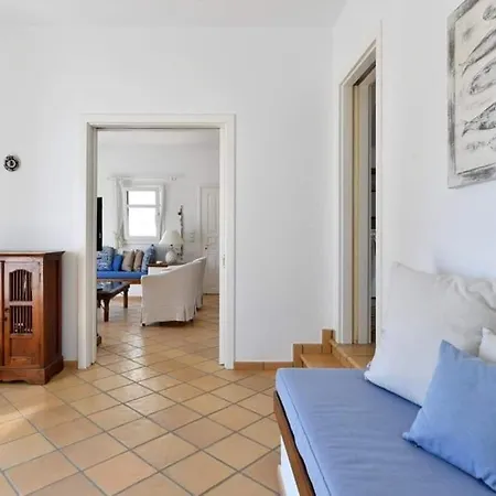 Vila Blue & White At Golden *