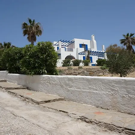 Blue & White At Golden Vila Chrisi Akti (Paros)